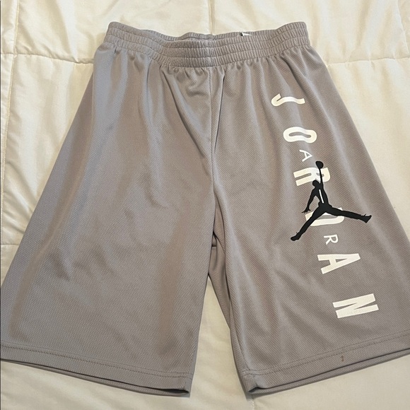 Jordan boys Athletic Gray Shorts - Picture 1 of 3